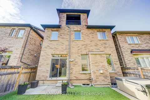 Photo 40 at 8 Beckett Avenue, Berczy, Markham