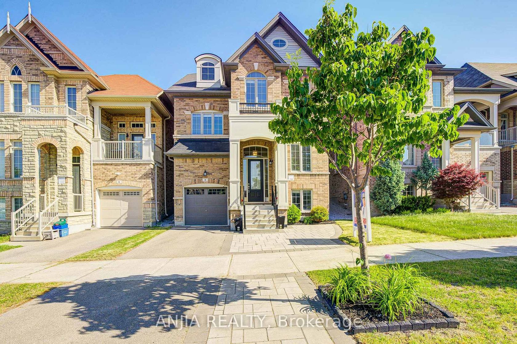 8 Beckett Avenue, Berczy, Markham 