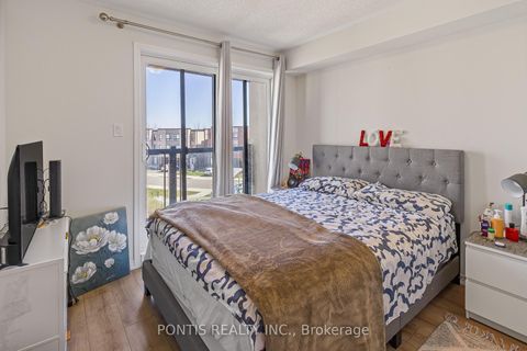 Photo 13 at 12 - 20 Woodstream Drive, Clairville, Toronto
