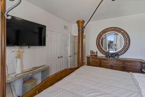 Photo 19 at 12 - 20 Woodstream Drive, Clairville, Toronto