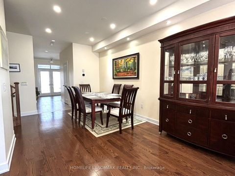 Photo 5 at 11 Kohl Street, Oak Ridges Lake Wilcox, Richmond Hill