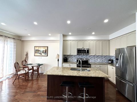 Photo 6 at 11 Kohl Street, Oak Ridges Lake Wilcox, Richmond Hill