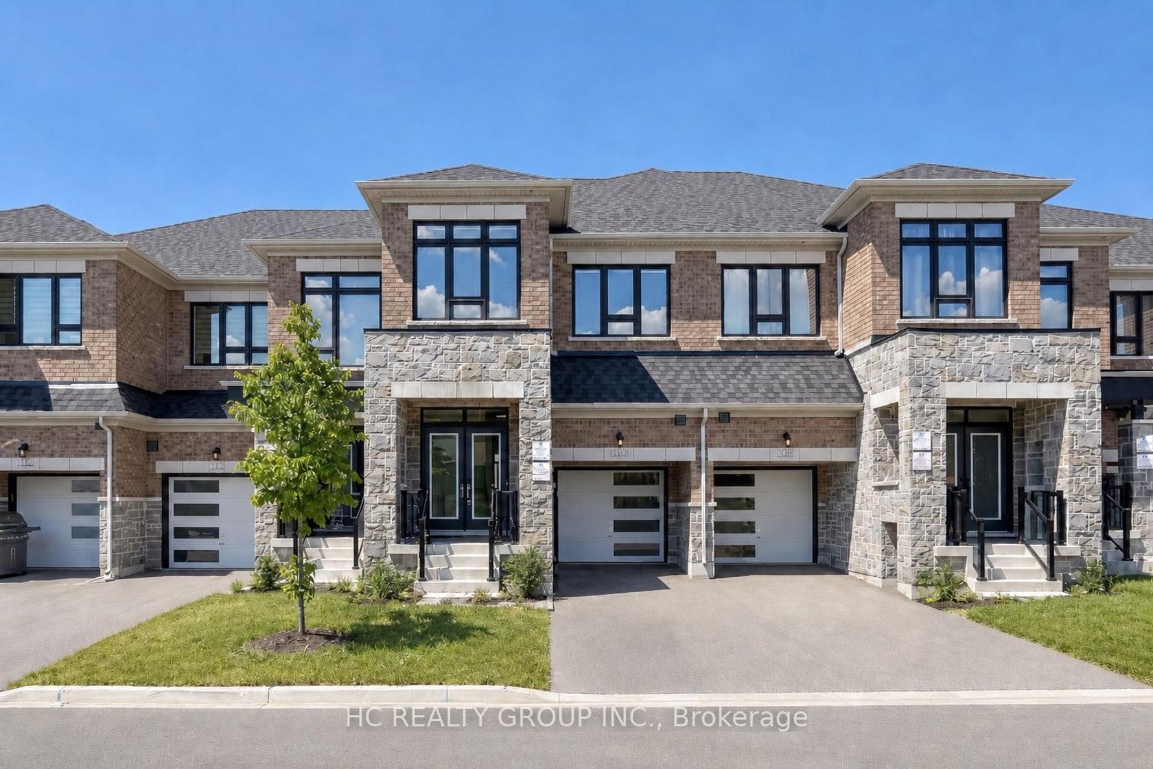 8 Hewison Avenue, Rural Richmond Hill, Richmond Hill 