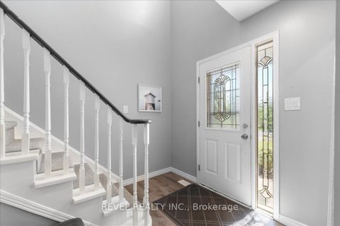 Photo 2 at 113 Galbraith Court, Bowmanville, Clarington