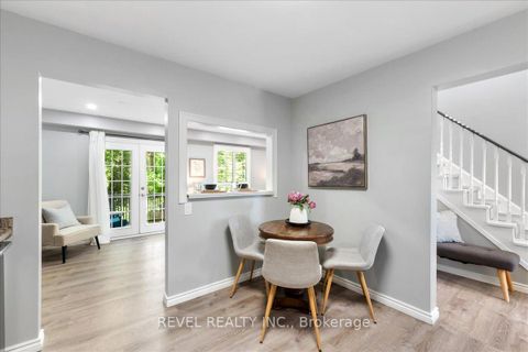 Photo 4 at 113 Galbraith Court, Bowmanville, Clarington