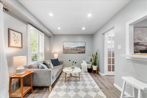Photo 9 at 113 Galbraith Court, Bowmanville, Clarington