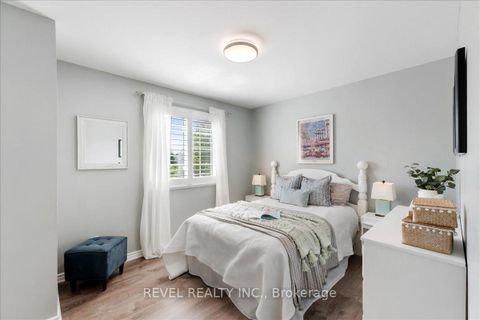 Photo 18 at 113 Galbraith Court, Bowmanville, Clarington