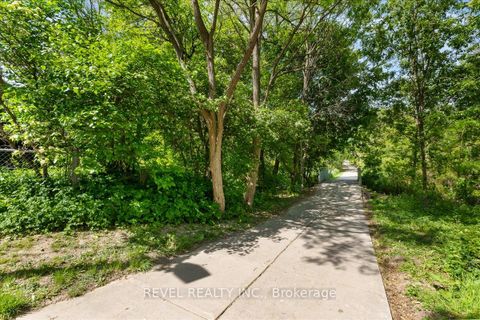 Photo 38 at 113 Galbraith Court, Bowmanville, Clarington