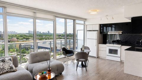 Photo 12 at 717 - 72 Esther Shiner Boulevard, Bayview Village, Toronto