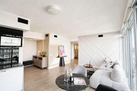 Photo 14 at 717 - 72 Esther Shiner Boulevard, Bayview Village, Toronto