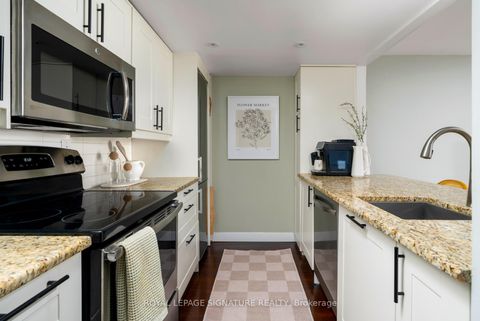 Photo 9 at 903 - 725 King Street W, Niagara, Toronto