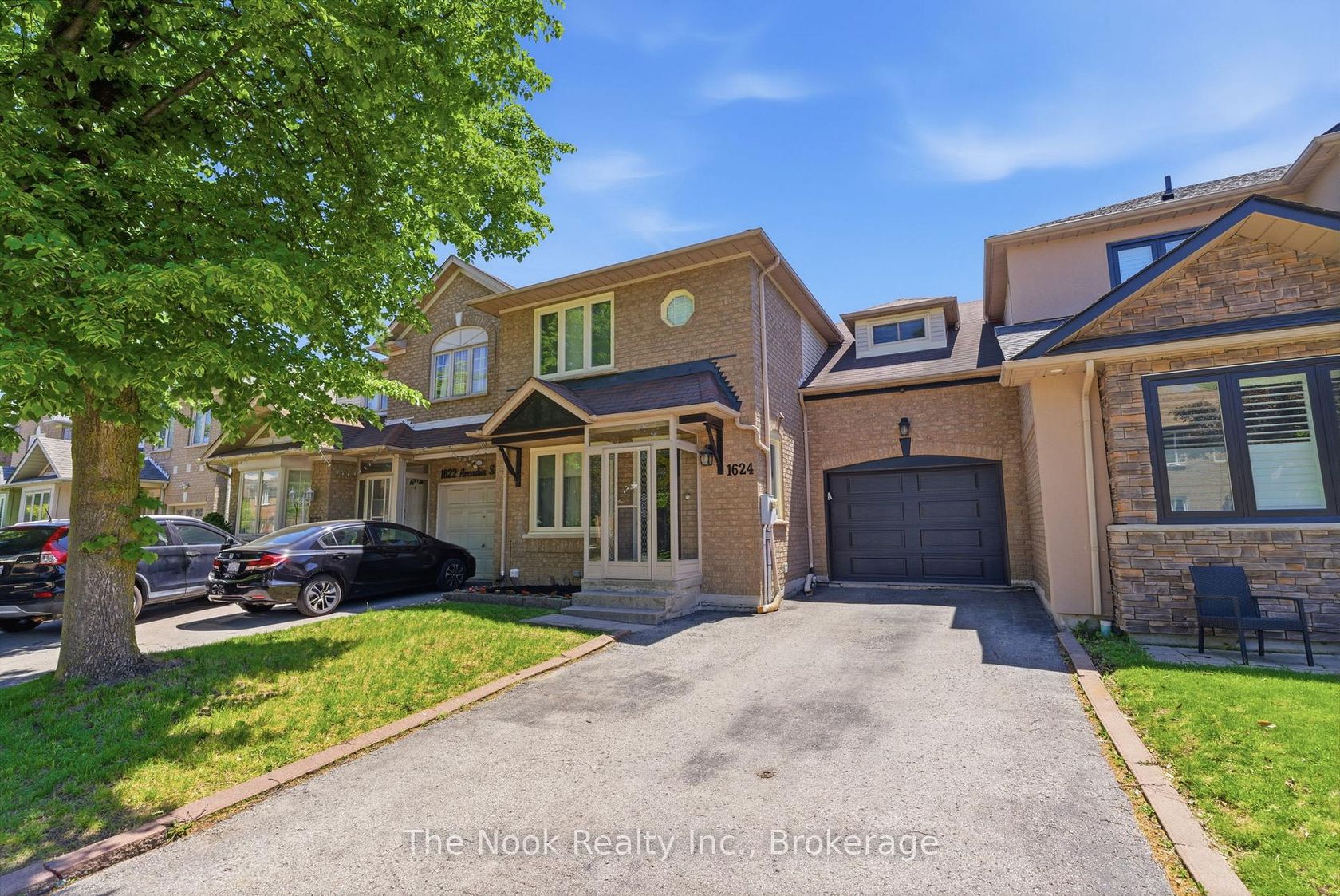 1624 Arcadia Square, Amberlea, Pickering 