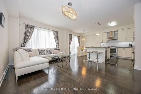 Photo 7 at 25 Helliwell Crescent, Oak Ridges Lake Wilcox, Richmond Hill