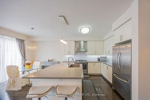 Photo 14 at 25 Helliwell Crescent, Oak Ridges Lake Wilcox, Richmond Hill