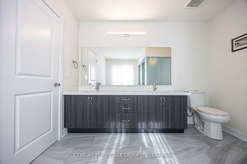 Photo 24 at 25 Helliwell Crescent, Oak Ridges Lake Wilcox, Richmond Hill