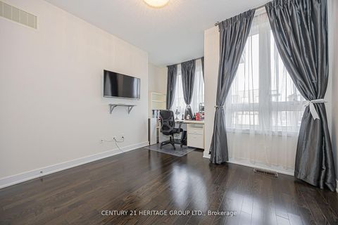 Photo 28 at 25 Helliwell Crescent, Oak Ridges Lake Wilcox, Richmond Hill