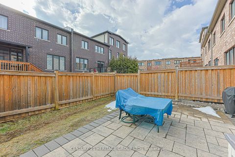 Photo 48 at 25 Helliwell Crescent, Oak Ridges Lake Wilcox, Richmond Hill