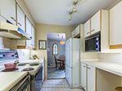 Photo 4 at PH 8 - 284 Mill Road, Markland Wood, Toronto