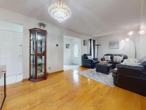 Photo 3 at 159 Heale Avenue, Cliffside, Toronto