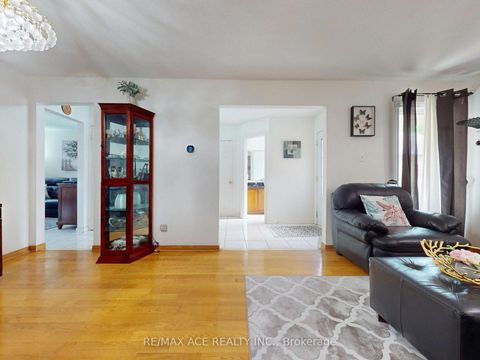 Photo 5 at 159 Heale Avenue, Cliffside, Toronto