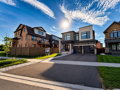 Photo 5 at 64 Coldwell Bay Circle, Kleinburg, Vaughan