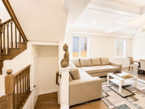 Photo 10 at 64 Coldwell Bay Circle, Kleinburg, Vaughan