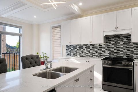 Photo 27 at 64 Coldwell Bay Circle, Kleinburg, Vaughan