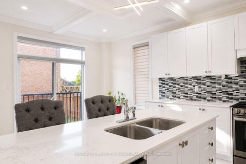 Photo 30 at 64 Coldwell Bay Circle, Kleinburg, Vaughan