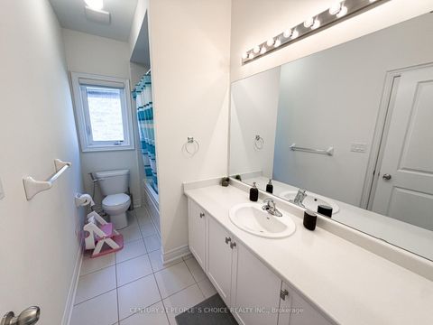 Photo 40 at 64 Coldwell Bay Circle, Kleinburg, Vaughan