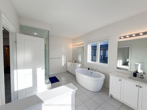 Photo 45 at 64 Coldwell Bay Circle, Kleinburg, Vaughan