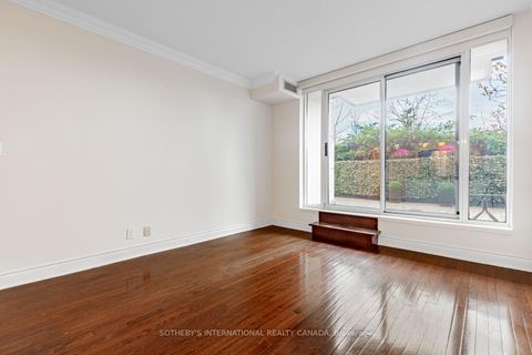 Photo 4 at 327 - 10 Delisle Avenue, St. Clair, Toronto