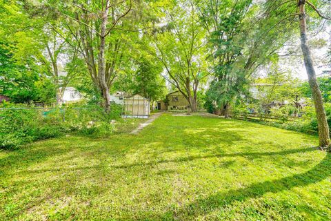 Photo 23 at 60 Hillview Drive, London, Newmarket