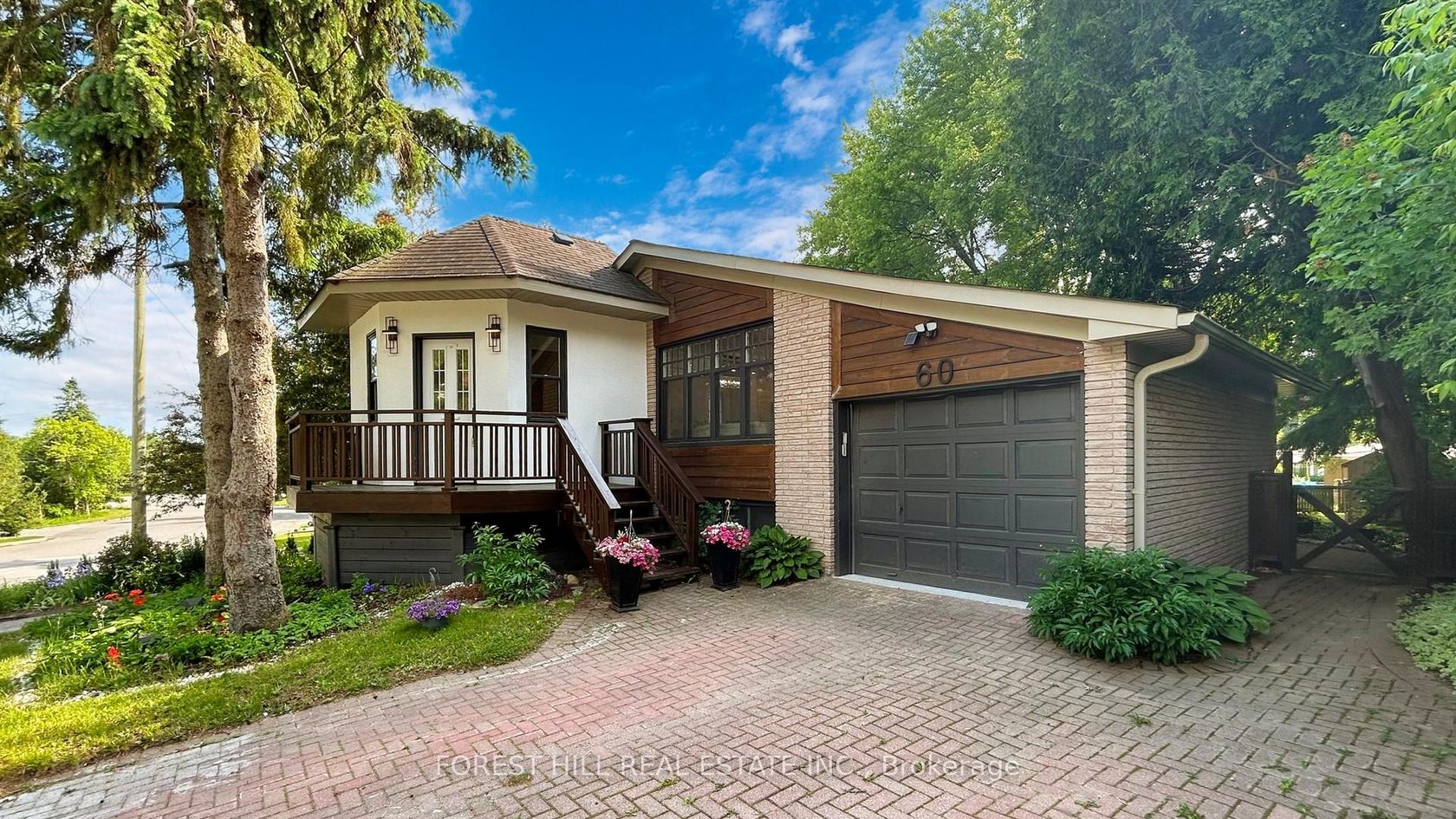60 Hillview Drive, London, Newmarket photo number 2
