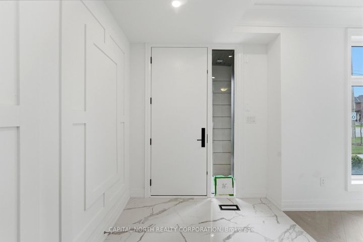 Photo 2 at 326 King Road, Oak Ridges, Richmond Hill