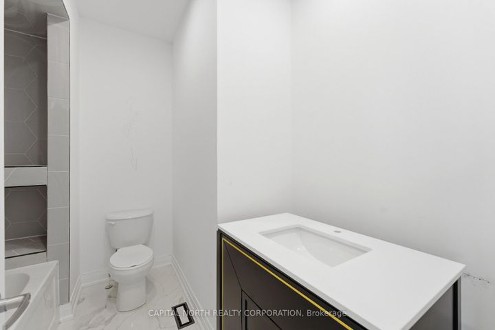 Photo 27 at 326 King Road, Oak Ridges, Richmond Hill