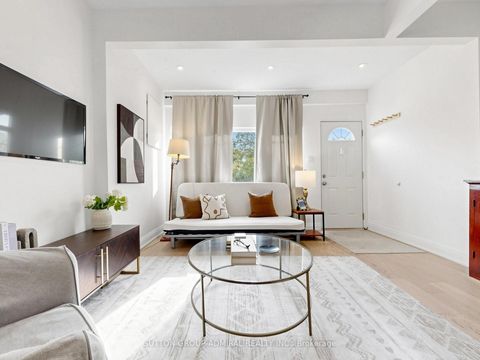 Photo 2 at 275 Victoria Park Avenue, Cliffside, Toronto