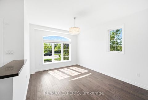 Photo 2 at 2071 Gibson Street, Alcona, Innisfil