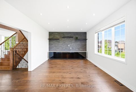 Photo 5 at 2071 Gibson Street, Alcona, Innisfil