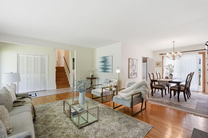 Photo 6 at 7 Braemar Place, Mohawk, Hamilton