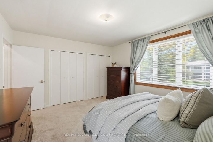 Photo 14 at 7 Braemar Place, Mohawk, Hamilton