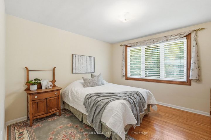 Photo 16 at 7 Braemar Place, Mohawk, Hamilton