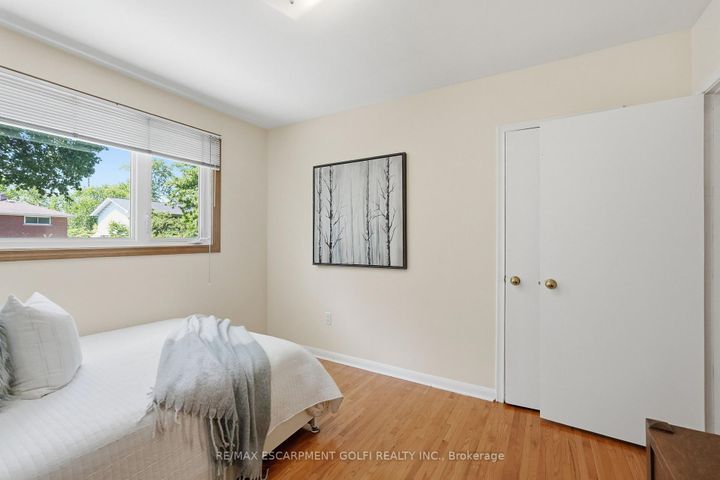 Photo 19 at 7 Braemar Place, Mohawk, Hamilton