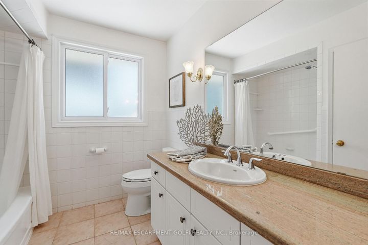 Photo 21 at 7 Braemar Place, Mohawk, Hamilton