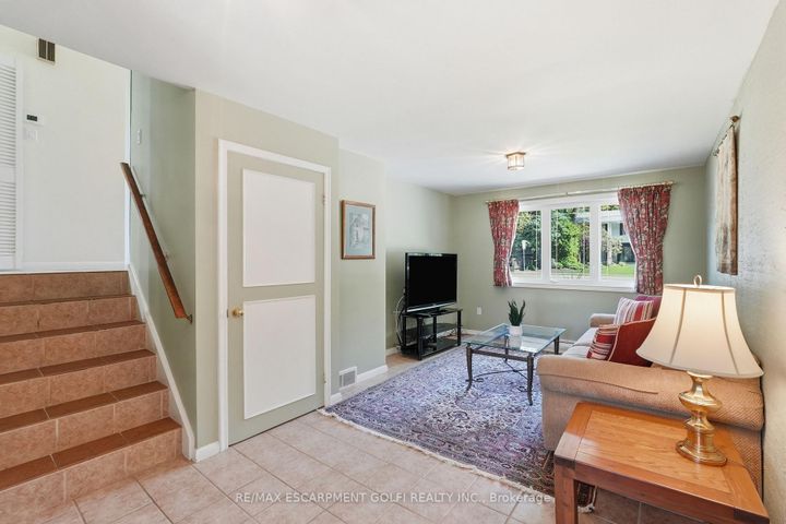 Photo 23 at 7 Braemar Place, Mohawk, Hamilton