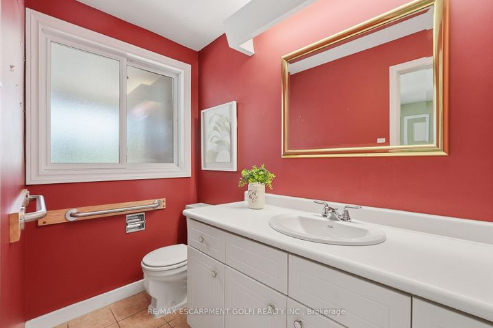 Photo 25 at 7 Braemar Place, Mohawk, Hamilton