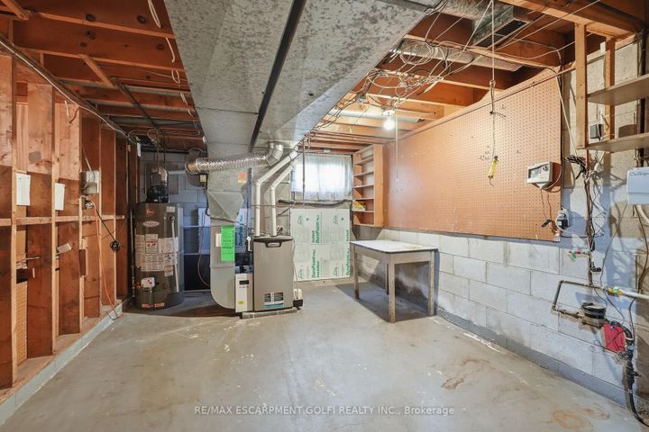 Photo 26 at 7 Braemar Place, Mohawk, Hamilton