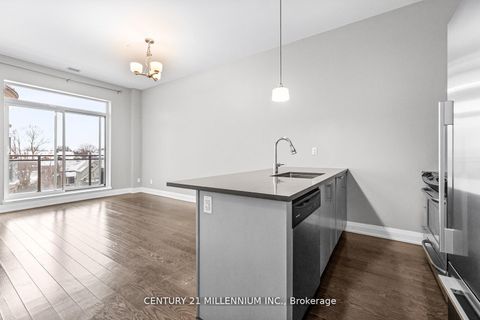 Photo 5 at 419 - 15277 Yonge Street, Aurora Village, Aurora