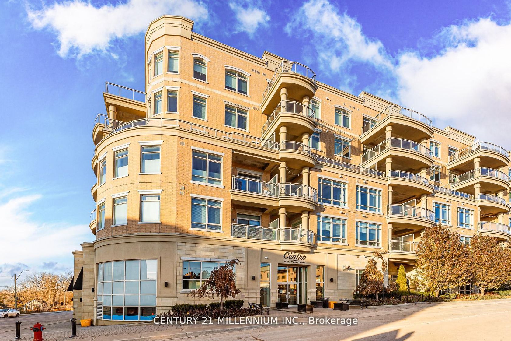 419 - 15277 Yonge Street, Aurora Village, Aurora 