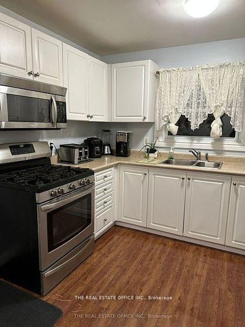 Photo 15 at 393 Adeline Drive, Keswick South, Georgina