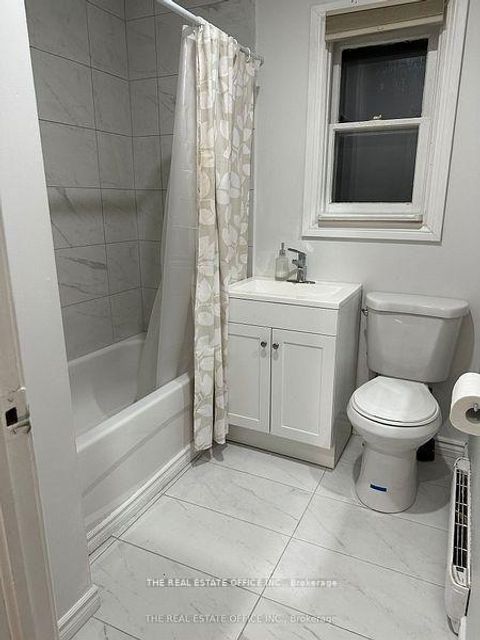 Photo 17 at 393 Adeline Drive, Keswick South, Georgina